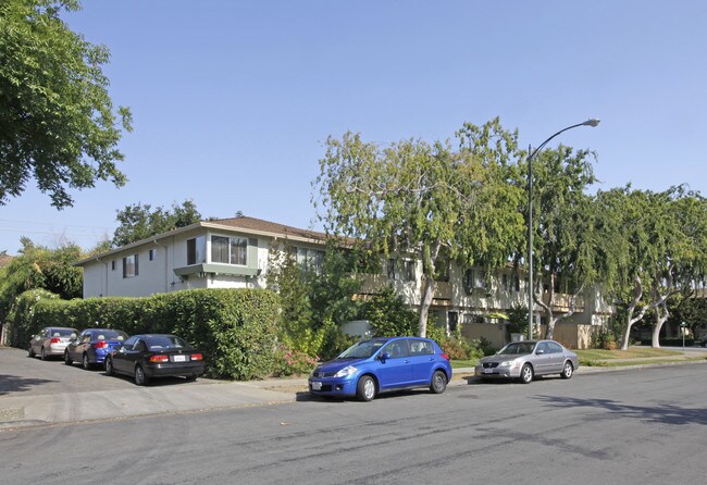 1605 Ottawa Ct in Sunnyvale, CA - Foto de edificio - Building Photo