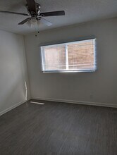 Oasis Apartments in Downey, CA - Building Photo - Building Photo
