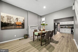 2427 N Hollywood St in Philadelphia, PA - Building Photo - Building Photo