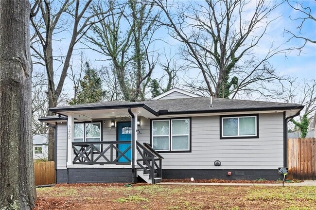 3200 Lowndes St in East Point, GA - Building Photo - Building Photo