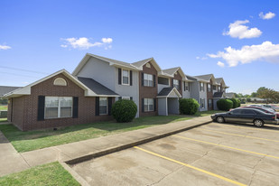 White Oak & Orchard Apartments