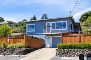 130 Auburn St in San Rafael, CA - Building Photo