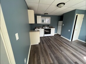5118 Globe Ave, Unit 1 in Cincinnati, OH - Foto de edificio - Building Photo