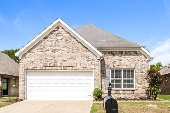 property at 9894 White Poplar Dr