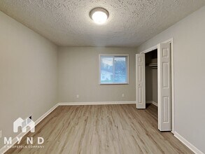 8133 Puckett St SW in Covington, GA - Foto de edificio - Building Photo