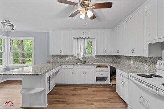 1307 Ash Ln in Kilgore, TX - Building Photo - Building Photo