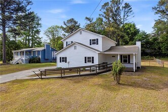 5081 Hubert Dr in Powder Springs, GA - Building Photo - Building Photo