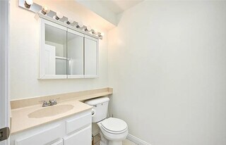 1401 N Greenbrier Rd