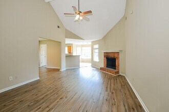 6929 Country Walk Dr, Unit 102-G in Cordova, TN - Foto de edificio - Building Photo