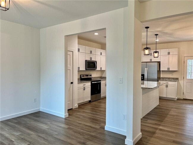 24 Rocky Cir NE in White, GA - Building Photo - Building Photo