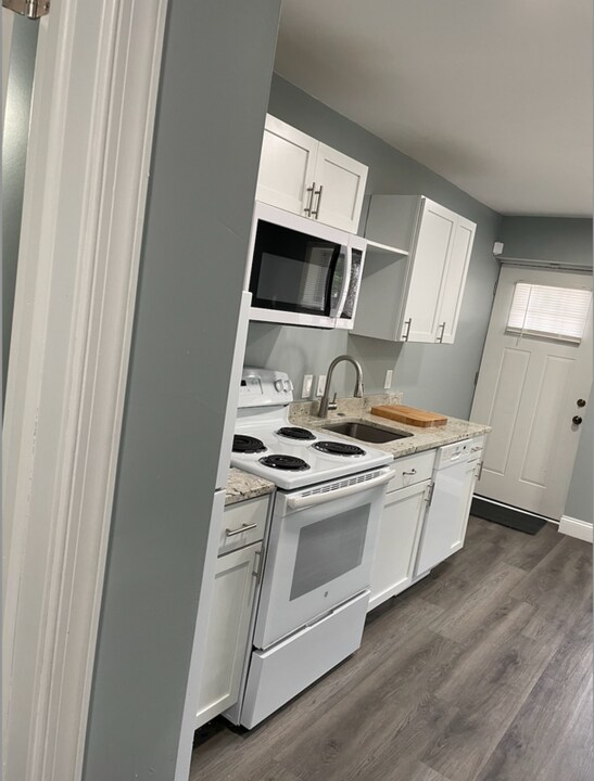 2226 Annapolis Rd in Baltimore, MD - Building Photo