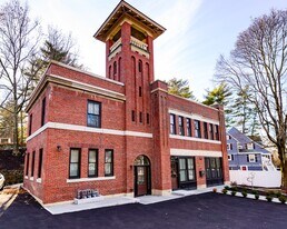 2044 Beacon St, Unit #2 in Waban, MA - Building Photo