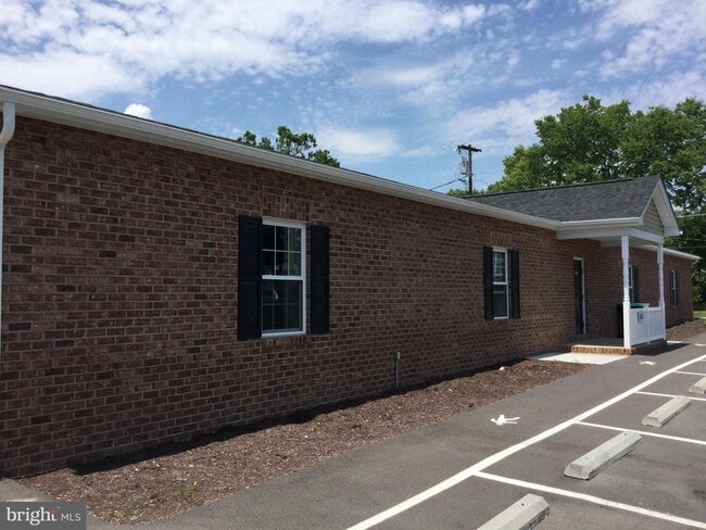 property at 143 N Fort St