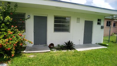 1430 NE 118th Ter in Miami, FL - Building Photo - Building Photo