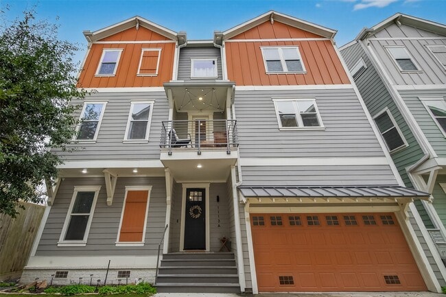 property at 1113 W 15th 1/2 St