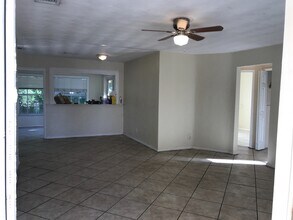 3751 NW 9th St in Fort Lauderdale, FL - Building Photo - Building Photo