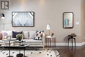 21 Burkebrook Pl in Toronto, ON - Building Photo - Building Photo