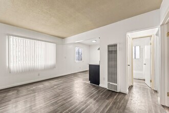 8027 S Broadway in Los Angeles, CA - Building Photo - Building Photo