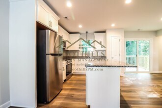 104 Crown Ct in Williamston, SC - Building Photo - Building Photo