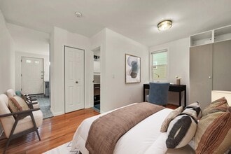 84 Neptune Ave in Jersey City, NJ - Building Photo - Building Photo