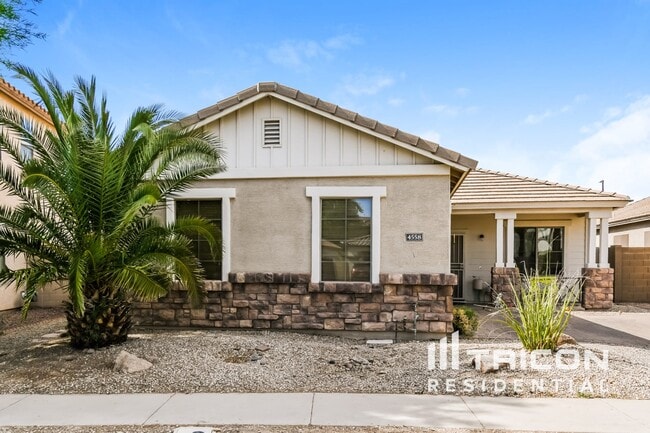 property at 4558 E Loma Vista St