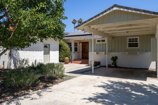 7246 Hatillo Ave, Unit A in Winnetka, CA - Building Photo