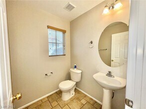 203 Del Cira Ave in Las Vegas, NV - Building Photo - Building Photo