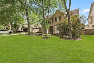 2902 Maple Bend Dr in Houston, TX - Building Photo - Building Photo