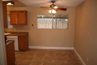 3509 Cardamon Dr in Bakersfield, CA - Building Photo - Building Photo