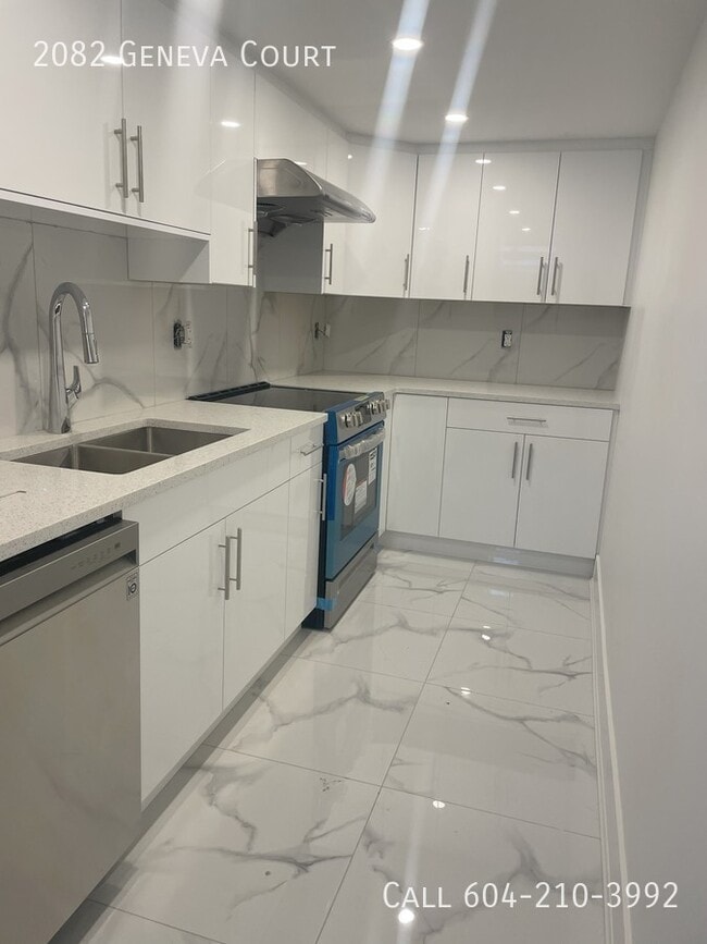 2 Bedroom Suite With A/C In Abbotsford Inc in Abbotsford, BC - Building Photo - Building Photo
