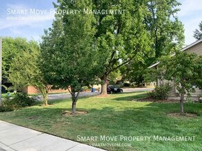 2135 E Serene Dr in Boise, ID - Foto de edificio - Building Photo