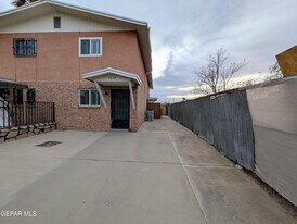 709 Tays St in El Paso, TX - Building Photo