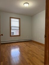 154 Charles St in Waterbury, CT - Building Photo - Building Photo