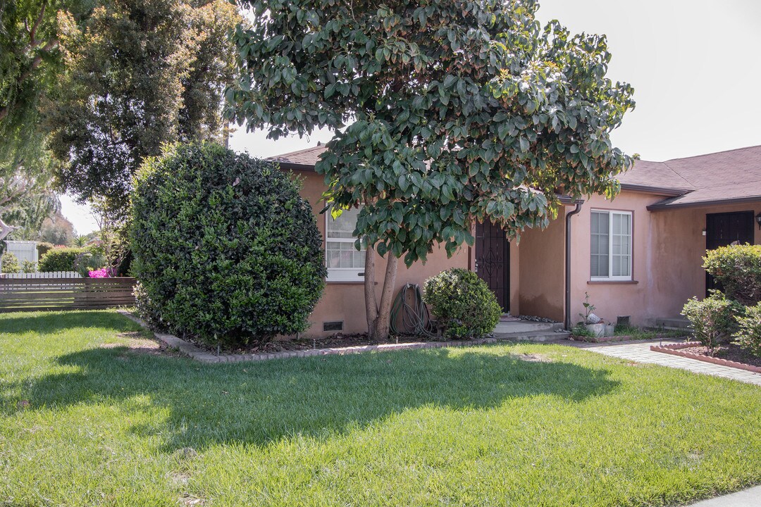 5107 Overland Ave in Culver City, CA - Building Photo