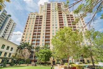 7350 SW 89th St in Miami, FL - Building Photo - Building Photo