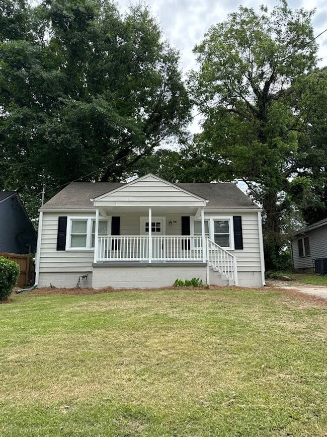 property at 1376 Lockwood Dr SW