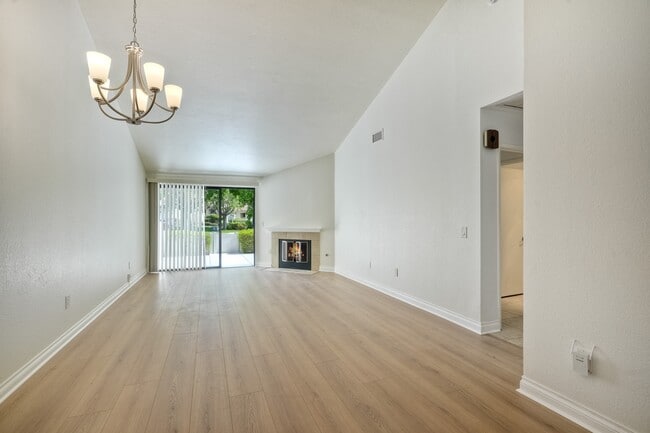 property at 1956 Sandstone Vista Ln