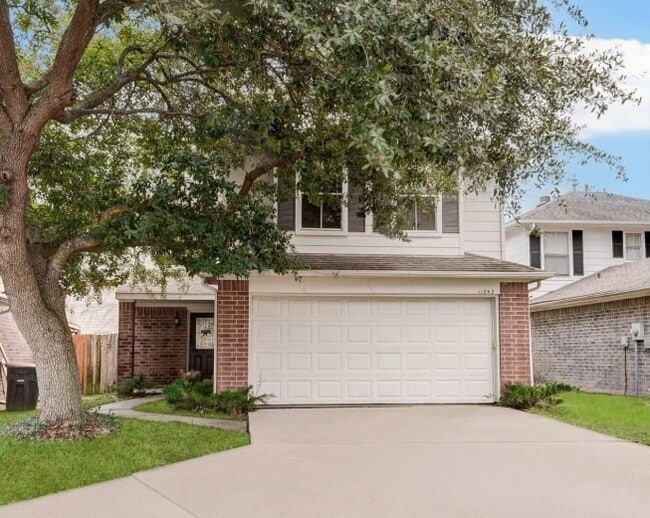 11843 Sunny Stream Dr