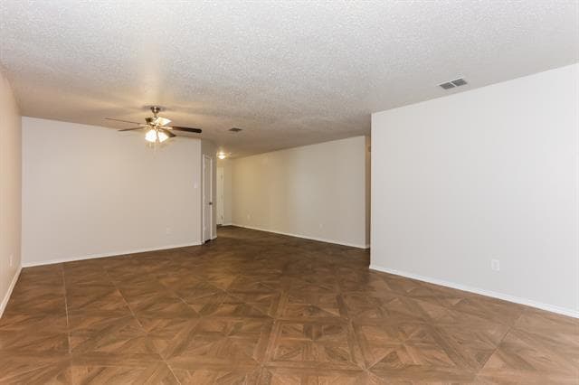 2109 Doecrest Dr in Denton, TX - Building Photo - Building Photo