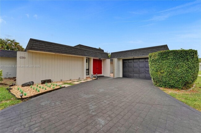 property at 5708 Mulberry Dr