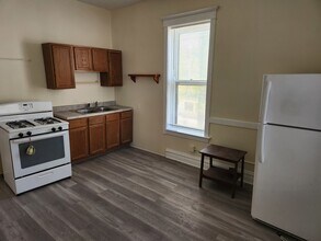 2224 W Irving Park Rd in Chicago, IL - Building Photo - Building Photo
