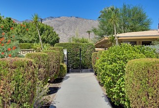 Thornhill Apartments in Palm Springs, CA - Building Photo - Building Photo