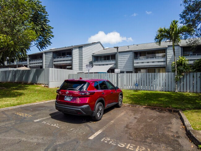 Holaniku Hale in Mililani, HI - Building Photo - Building Photo