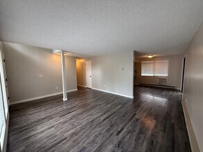 11604 N Anna J Dr in Spokane, WA - Building Photo - Building Photo