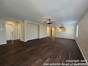 8006 Ferndale Oaks in San Antonio, TX - Foto de edificio - Building Photo