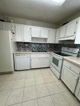 9170 Fontainebleau Blvd in Miami, FL - Building Photo - Building Photo