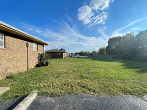 5377 S Hutchinson Ct-Unit -C5 in Battlefield, MO - Building Photo - Building Photo