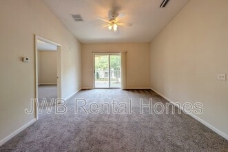 6076 Maggies Cir in Jacksonville, FL - Building Photo - Building Photo