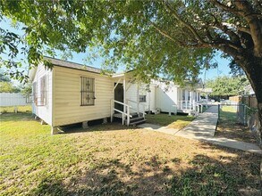 126 E 2nd St in San Juan, TX - Building Photo - Building Photo