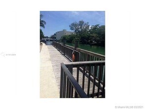 4011 Meridian Ave-Unit -21 in Miami Beach, FL - Building Photo - Building Photo